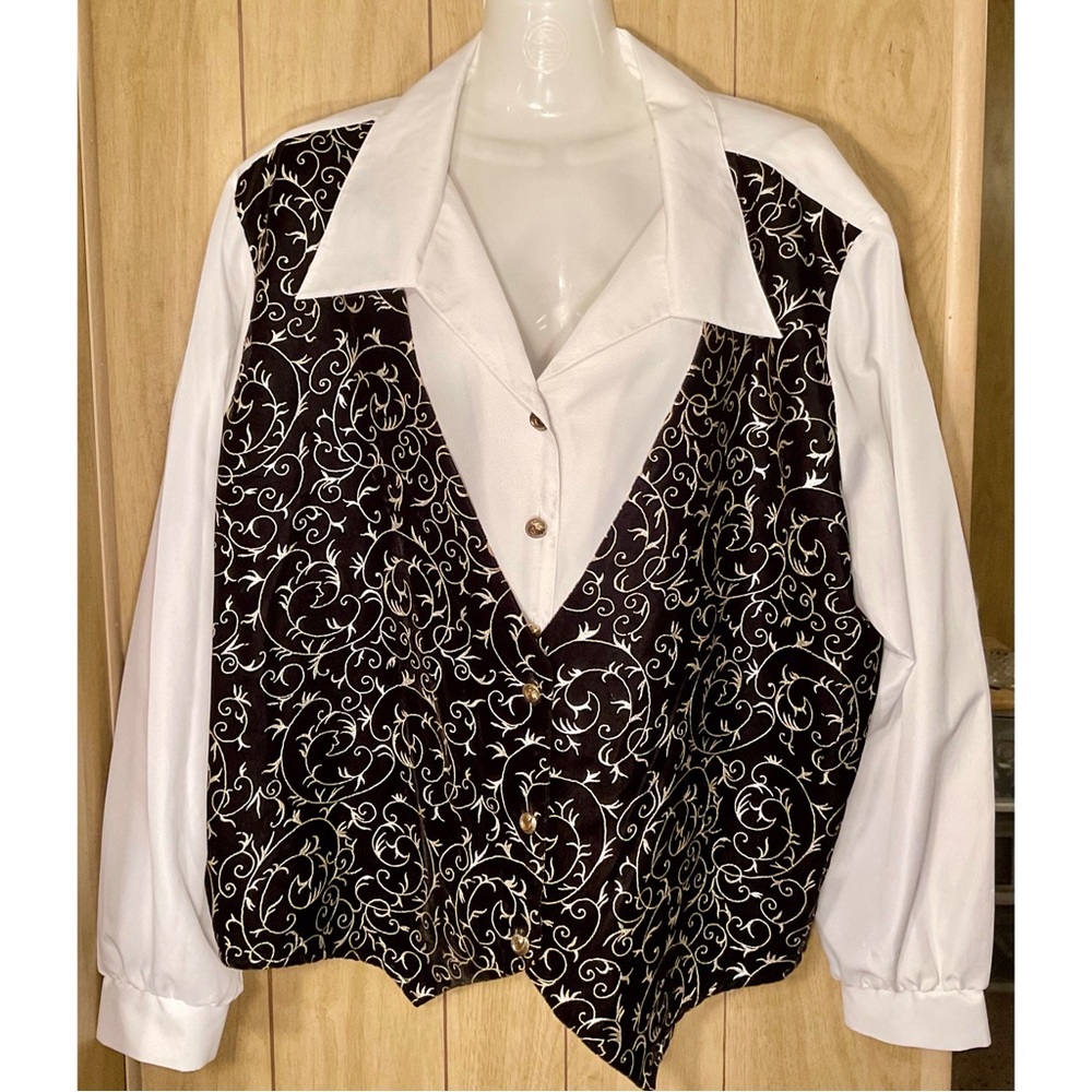 Bobbie Brooks Woman Vintage Button Down Shirt